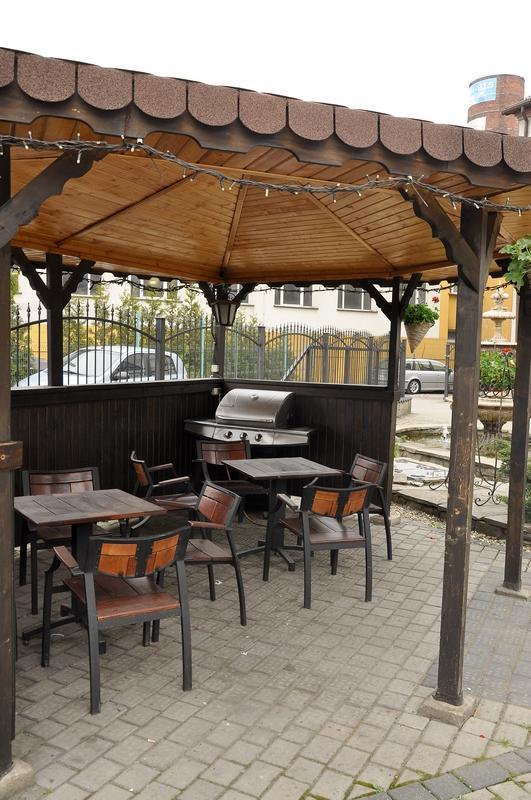 Stary Dwor Bed & Breakfast Zywiec Bagian luar foto
