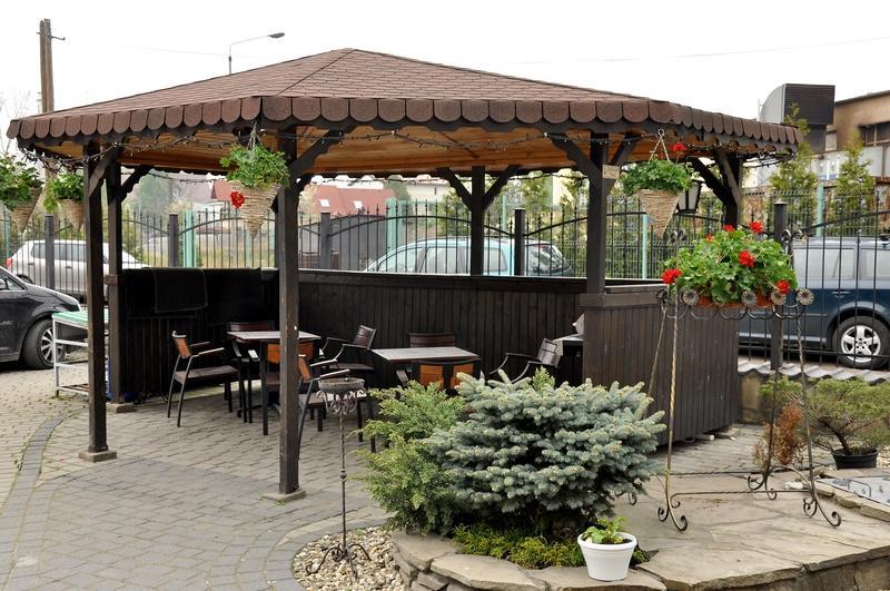 Stary Dwor Bed & Breakfast Zywiec Bagian luar foto