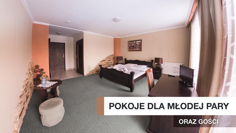 Stary Dwor Bed & Breakfast Zywiec Bagian luar foto